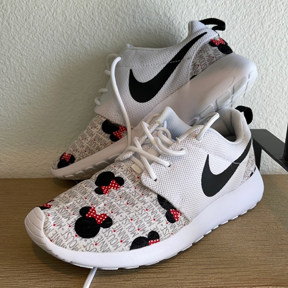 Nike Minnie Mouse Disney Sneakers 7.5